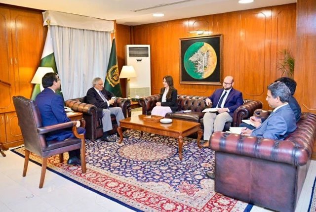 اسحاق ڈار